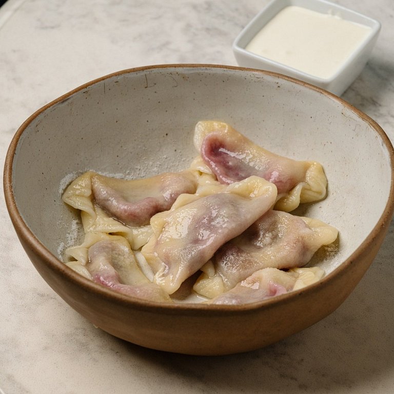 К Вареники с вишней и сметаной